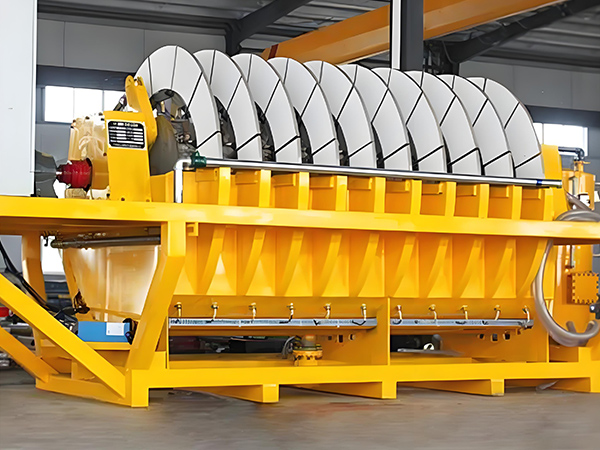 Keramický vakuový filtr