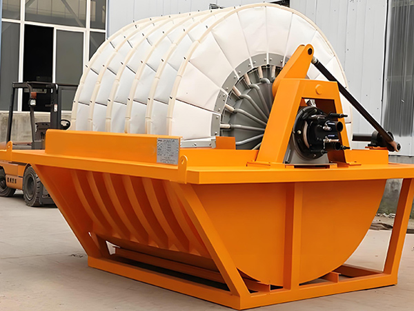 Rotární vakuový diskový filtr