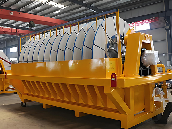 Vakuový keramický filtr