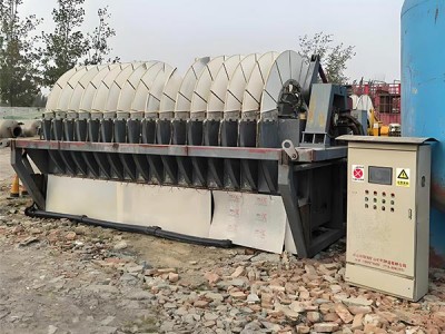 Keramický diskový filtr