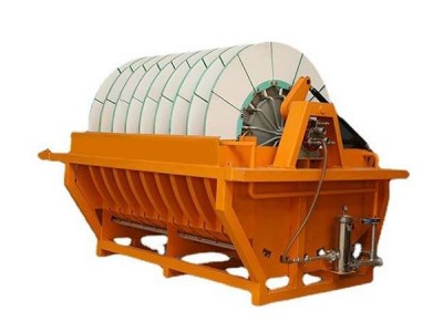 Analýza vztahu mezi účinností filtrace a rychlostí filtrace ve vakuových keramických filtrech